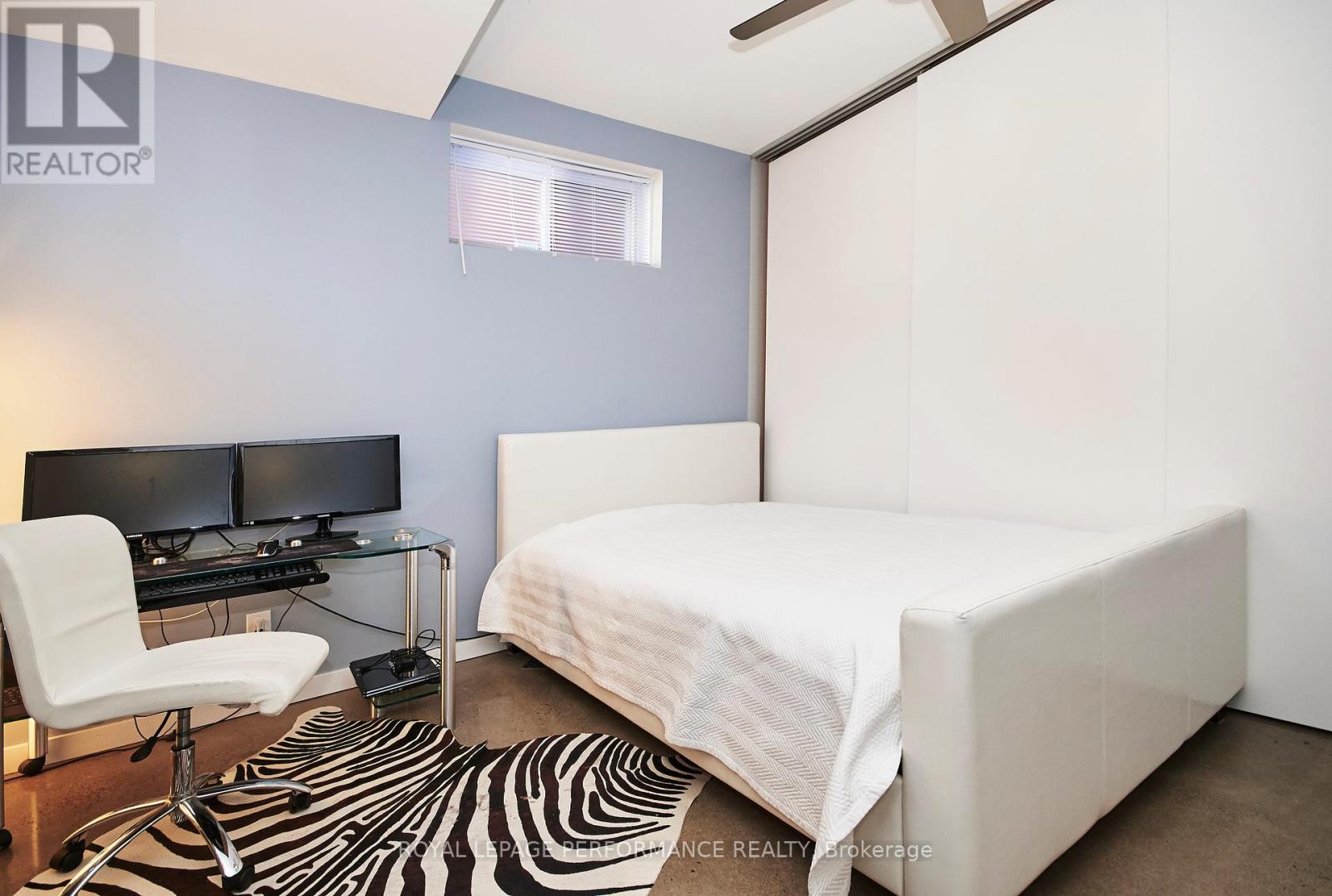 Unit B - 82 Third Avenue Property Photo 9