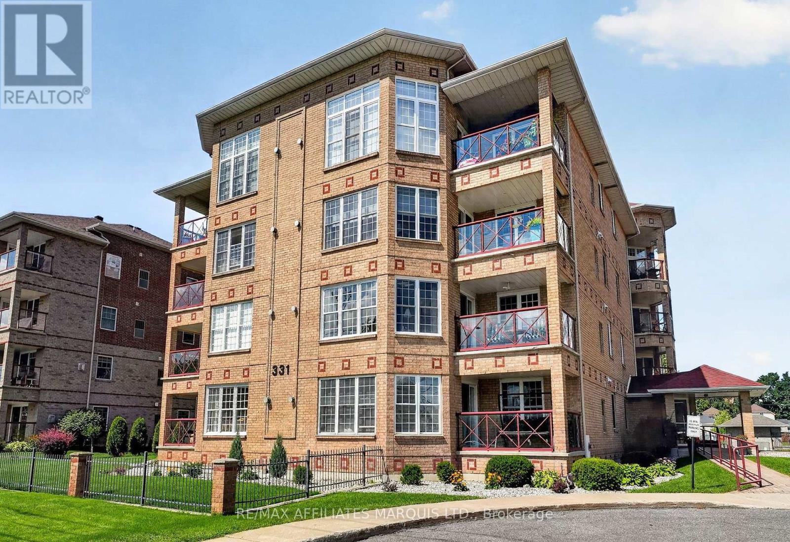 304 - 331 WATER STREET W Property Photo 1