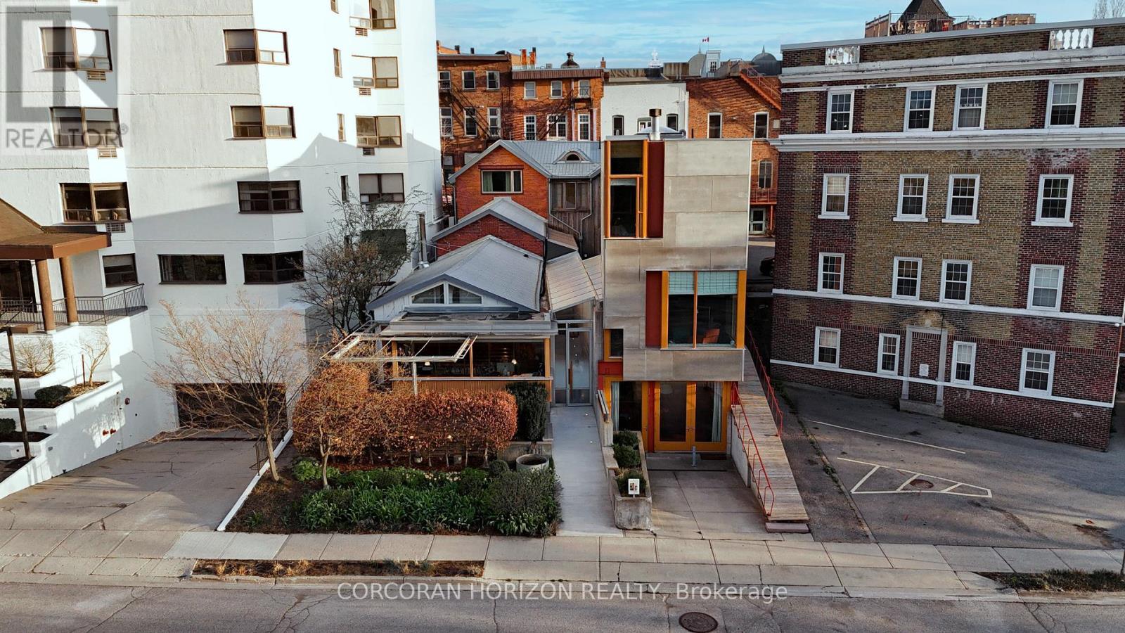 9 Cobourg Street Property Photo 3