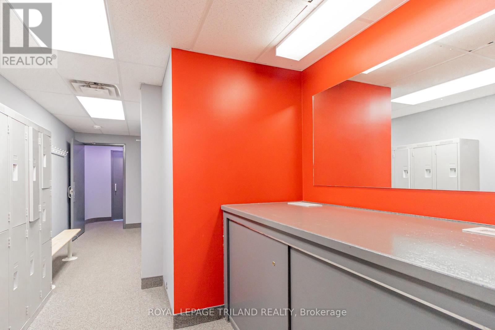 1 - 37 Ontario Street N Property Photo 18