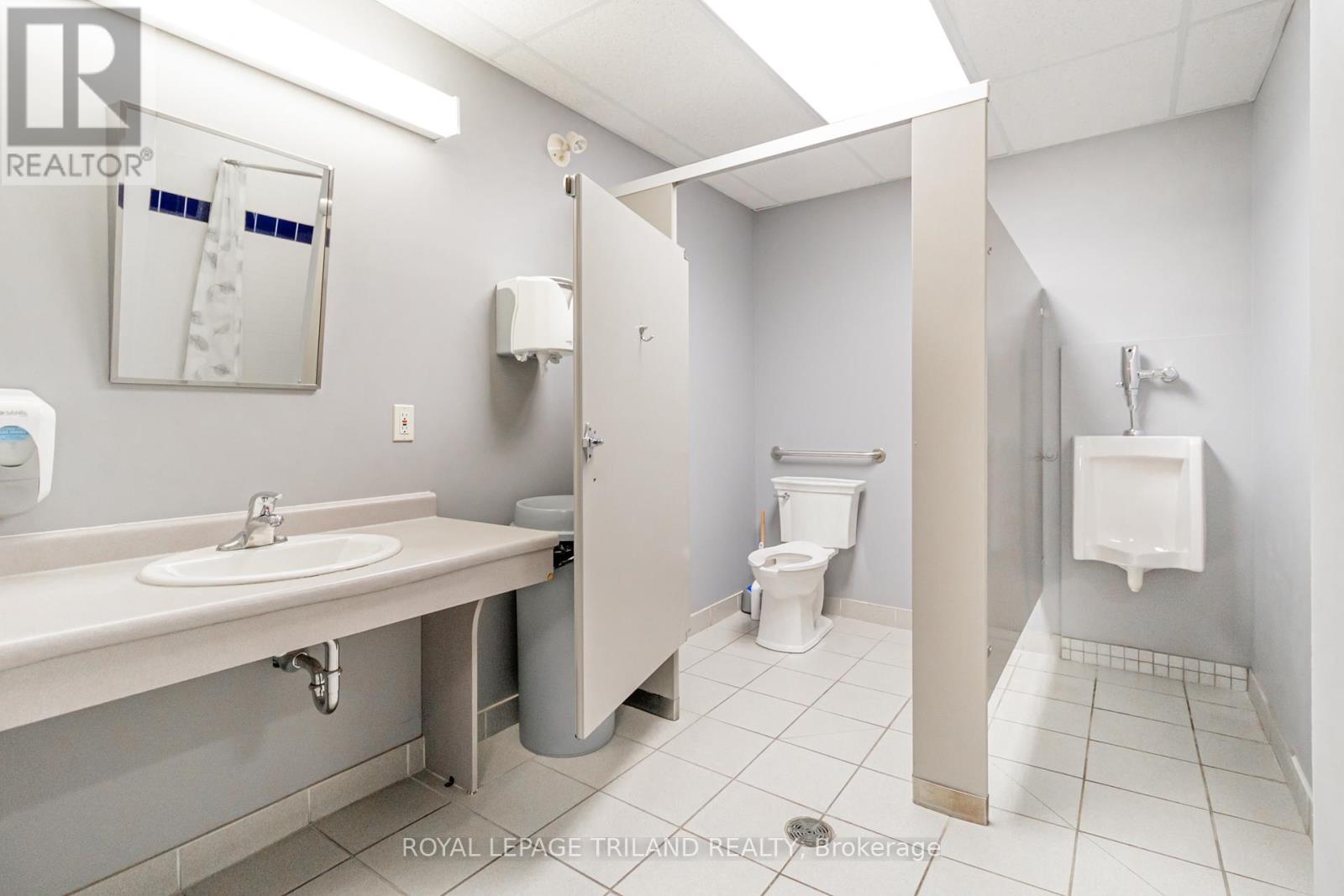 1 - 37 Ontario Street N Property Photo 19
