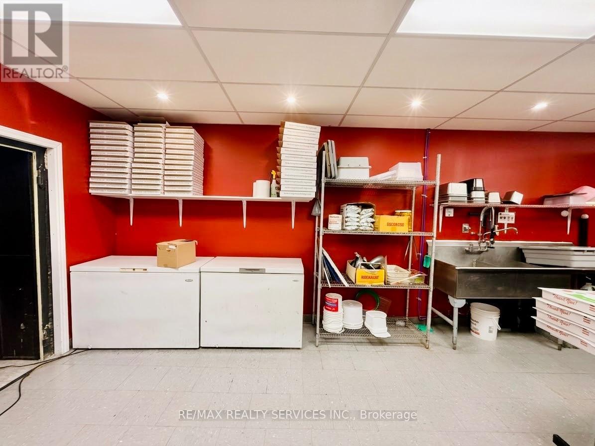 30 Proton Street N Property Photo 15
