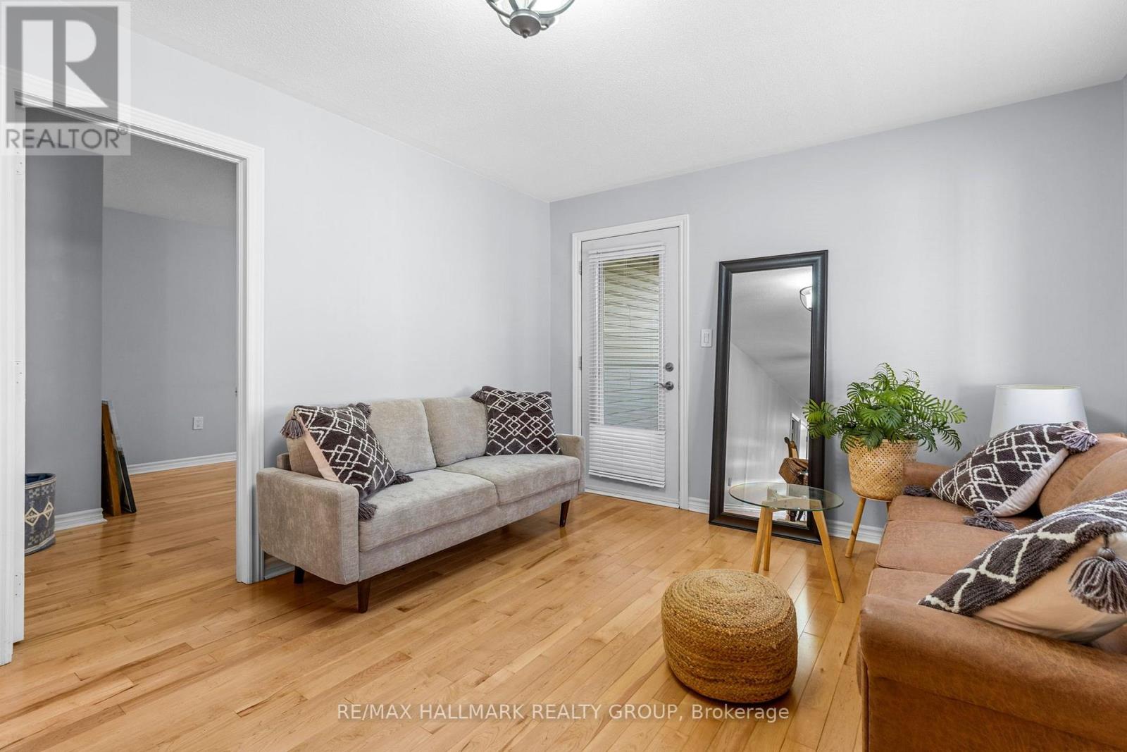 21 - 21 Perthmore Street Property Photo 19