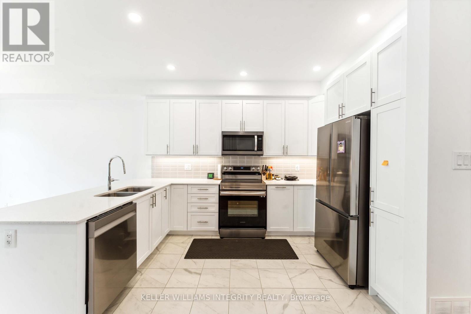 330 Makobe Lane Property Photo 7