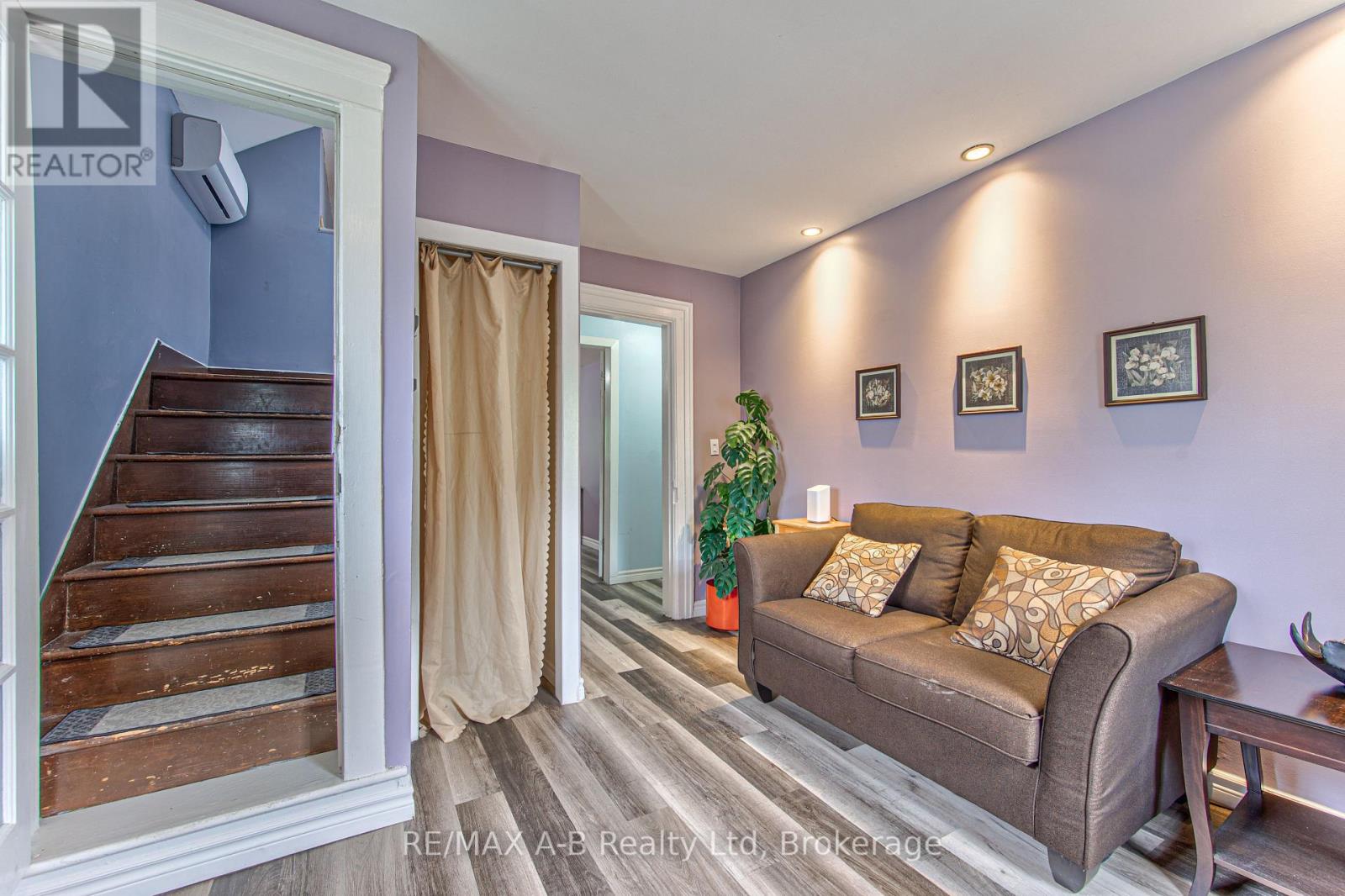 40 Douro Street Property Photo 22