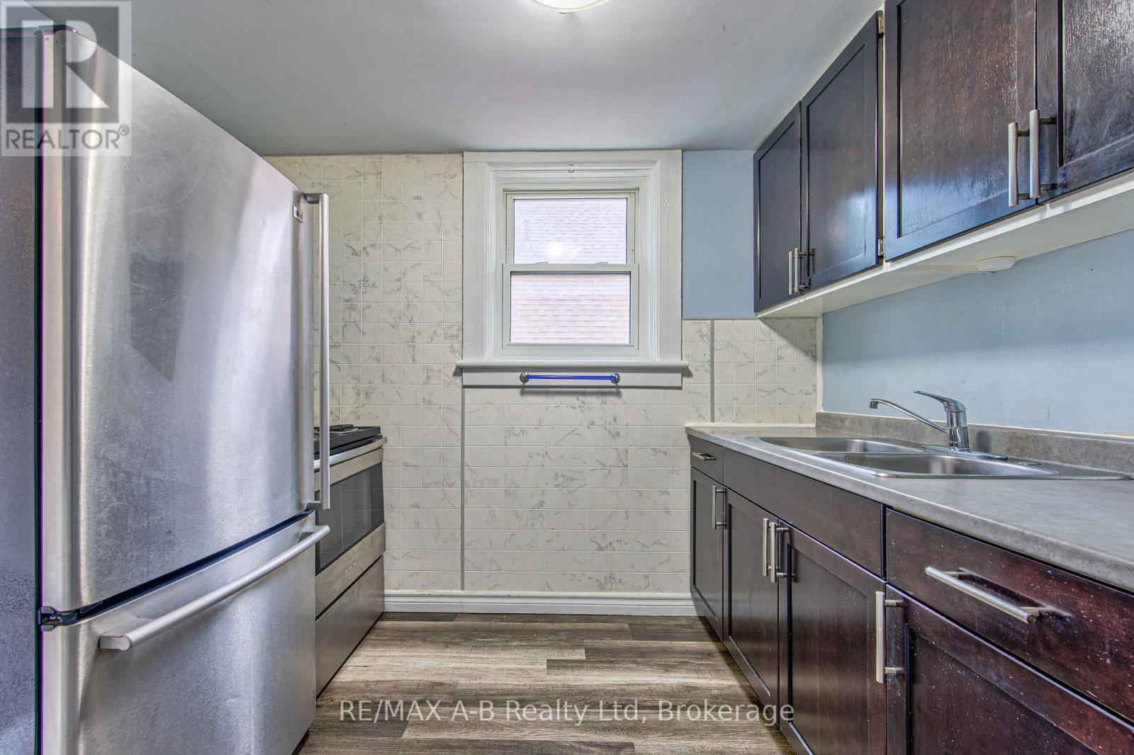 40 Douro Street Property Photo 29