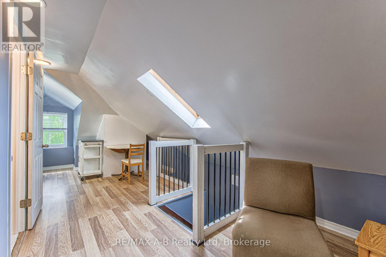 40 Douro Street Property Photo 35