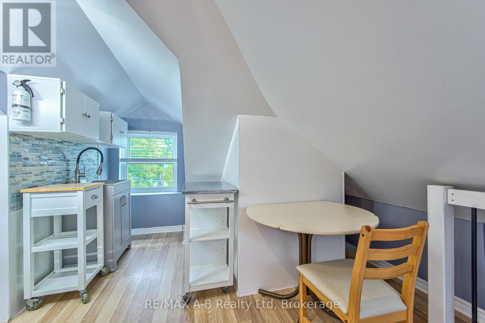 40 Douro Street Property Photo 39