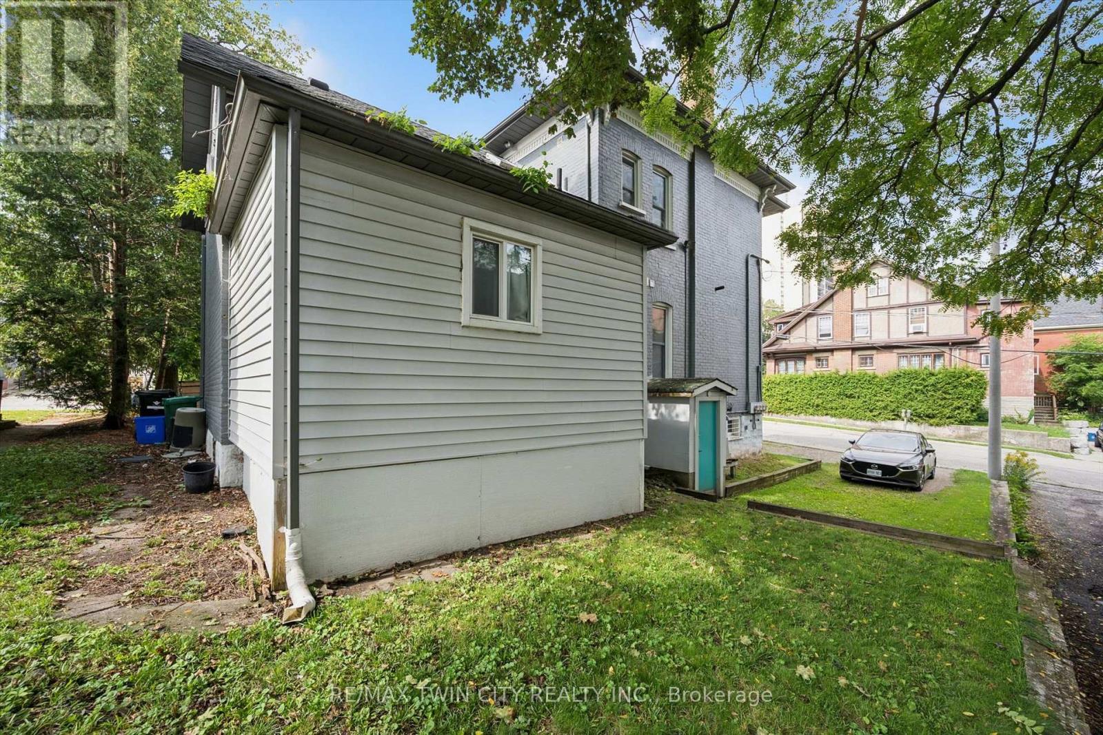 114 Church Street Property Photo 9