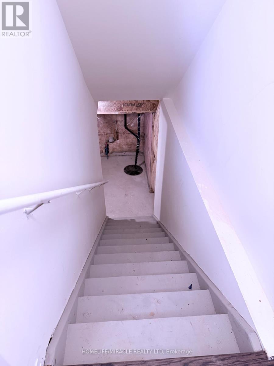 82 Mckernan Avenue Property Photo 41