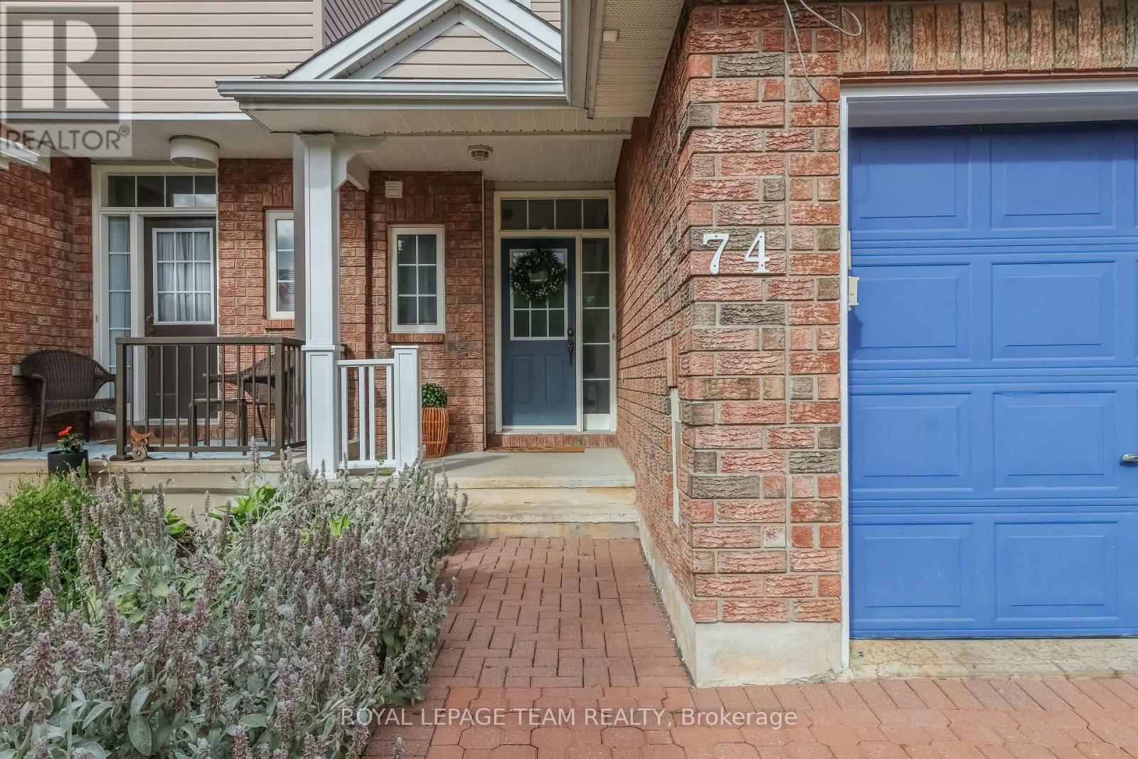 74 Milner Downs Crescent Property Photo 2