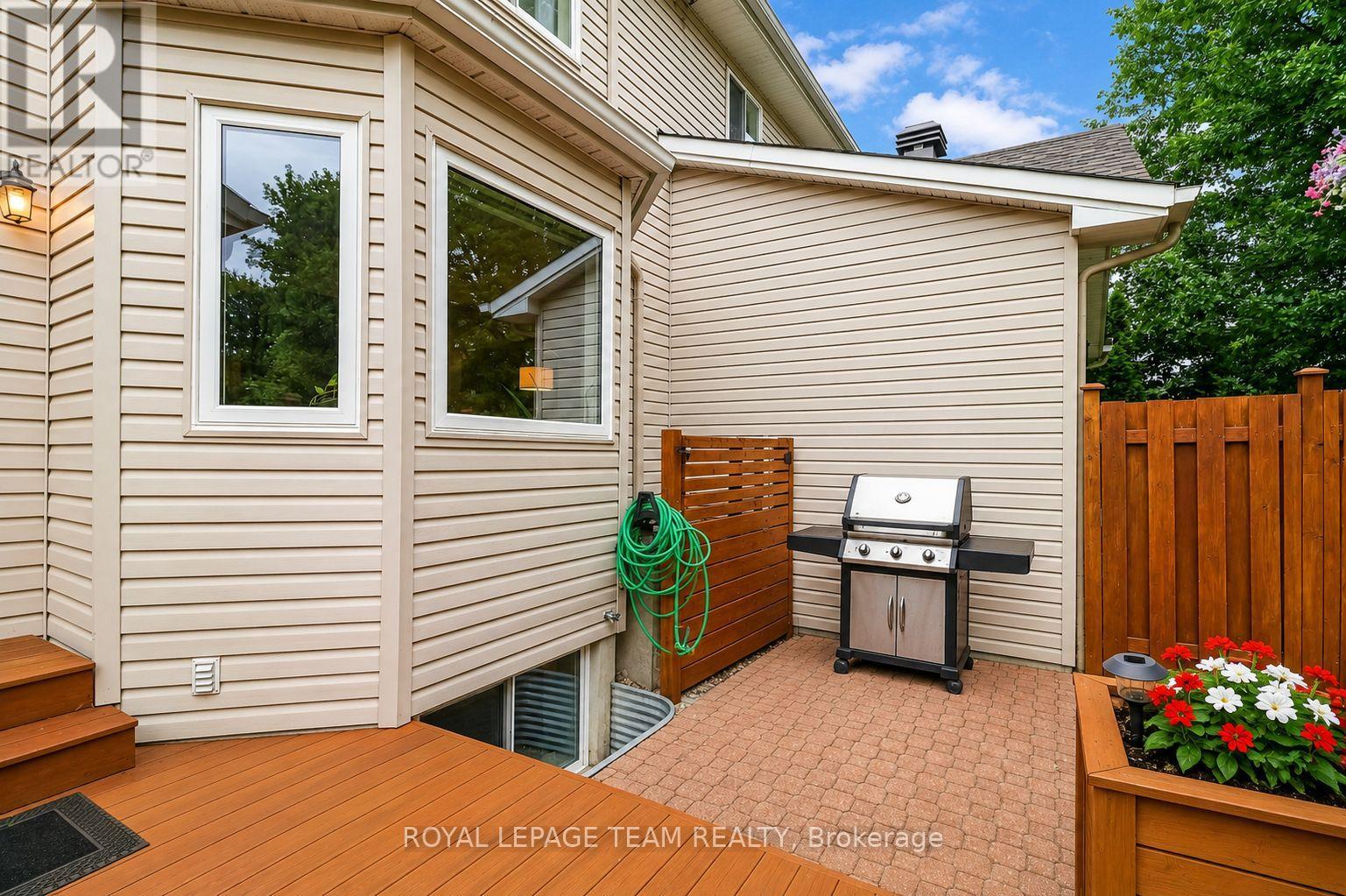 74 Milner Downs Crescent Property Photo 21
