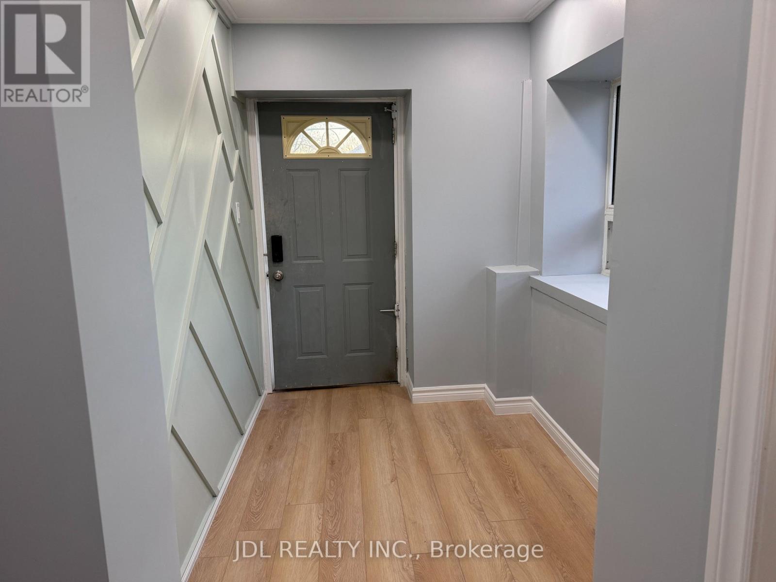 Main - 4750 Saint Lawrence Avenue Property Photo 3