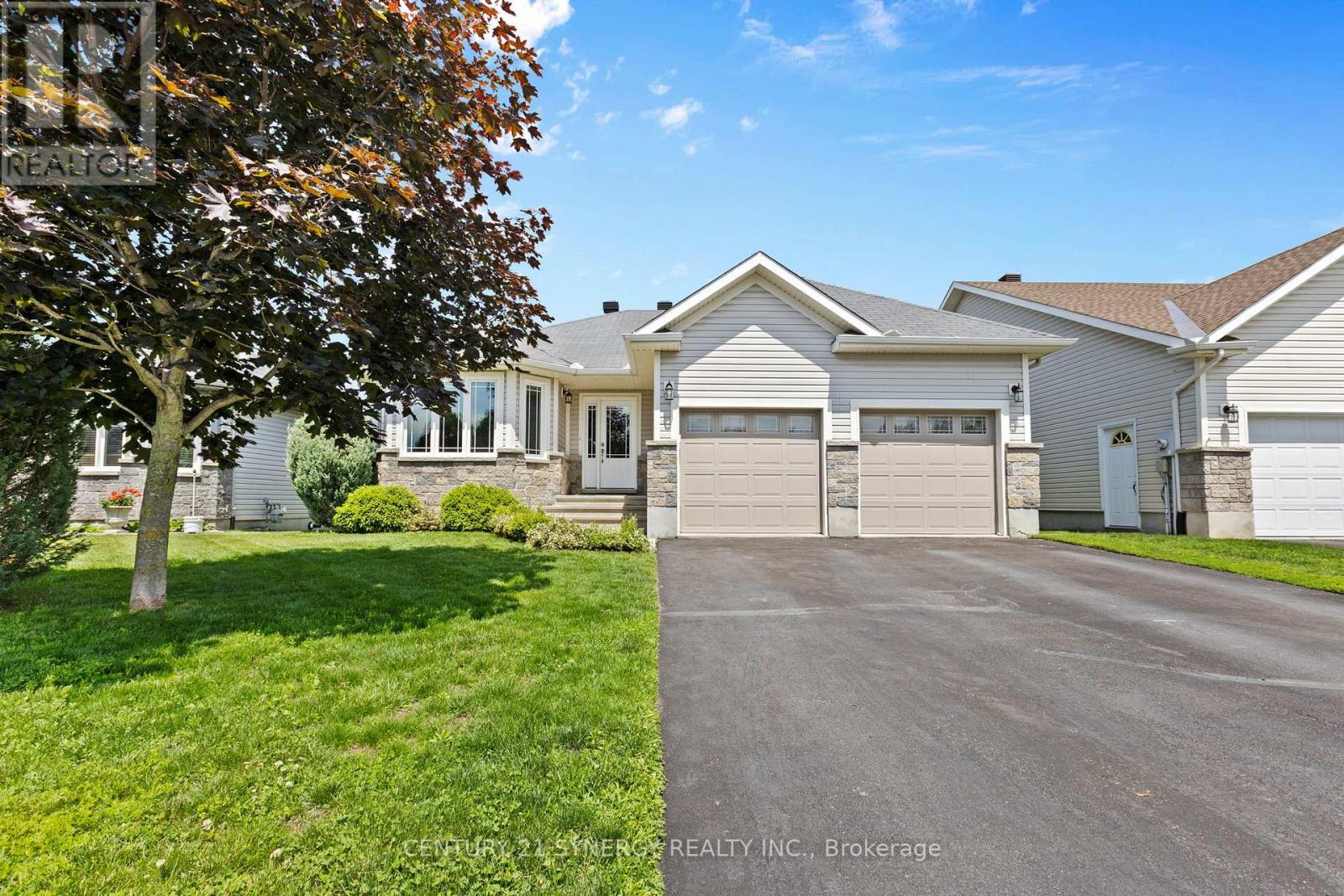7 Westerra Way Property Photo 1