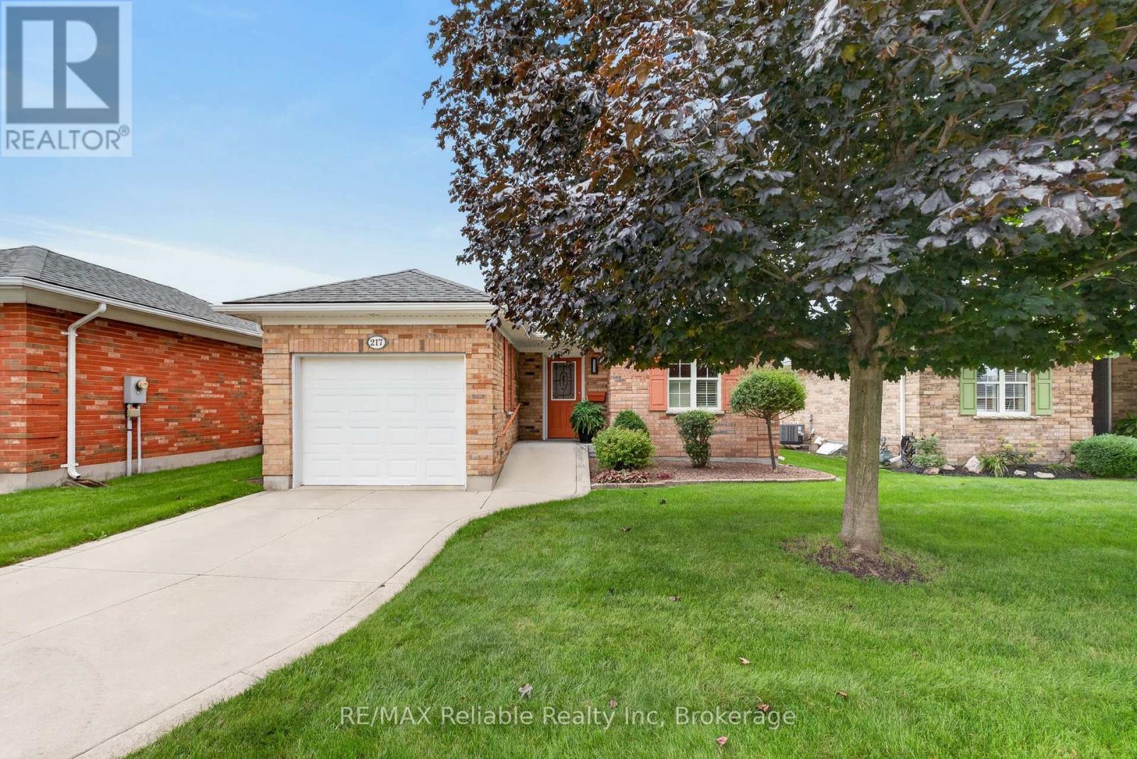 217 BETHUNE CRESCENT