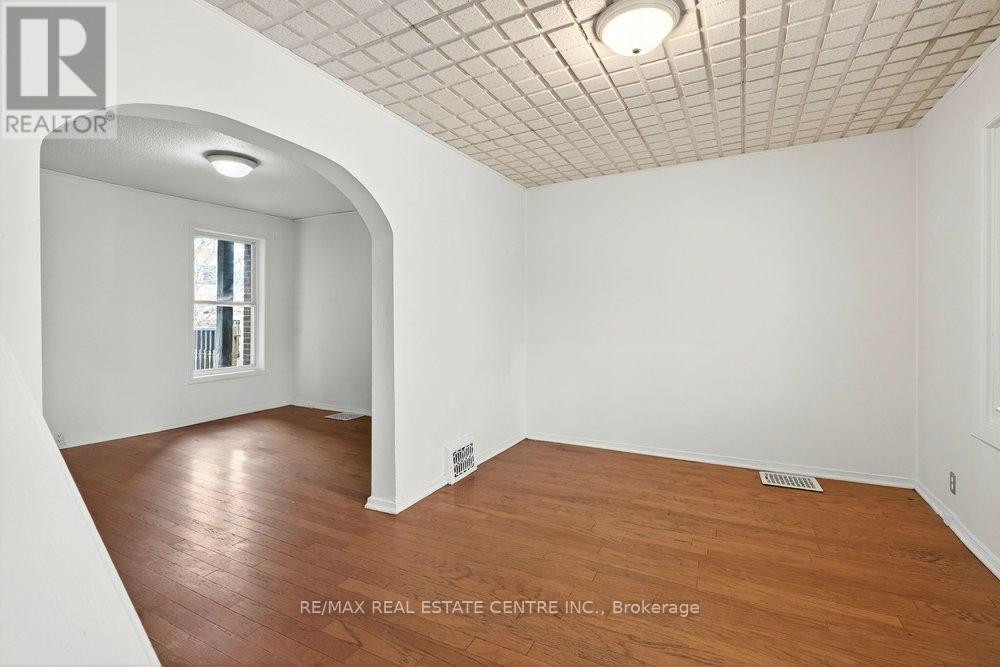 23 Frederick Avenue Property Photo 5