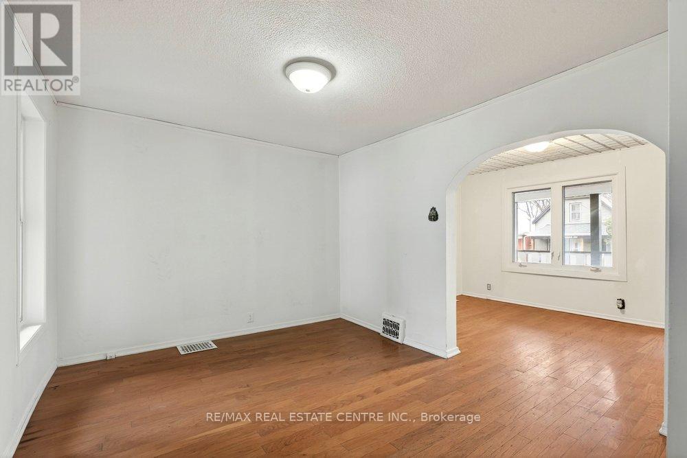 23 Frederick Avenue Property Photo 11
