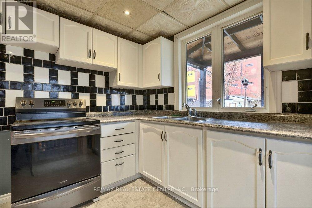 23 Frederick Avenue Property Photo 14