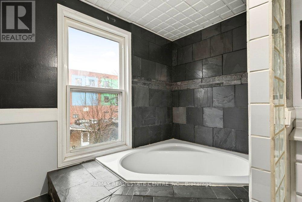 23 Frederick Avenue Property Photo 22