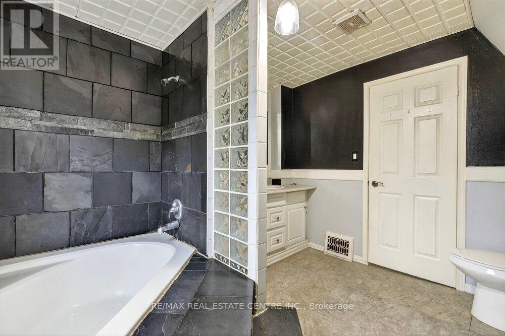 23 Frederick Avenue Property Photo 23