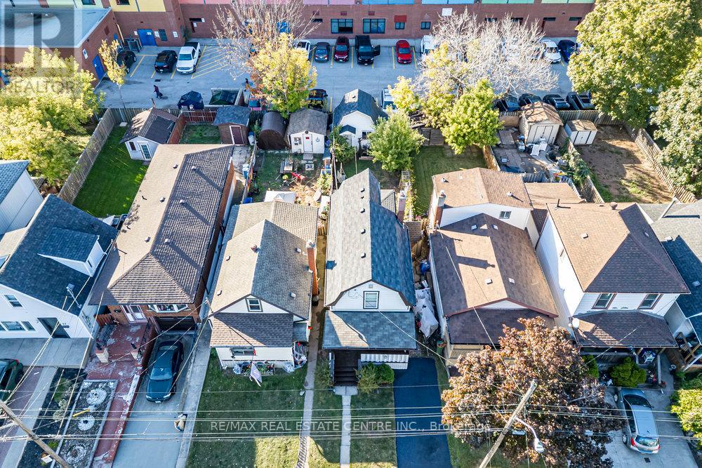 23 Frederick Avenue Property Photo 27