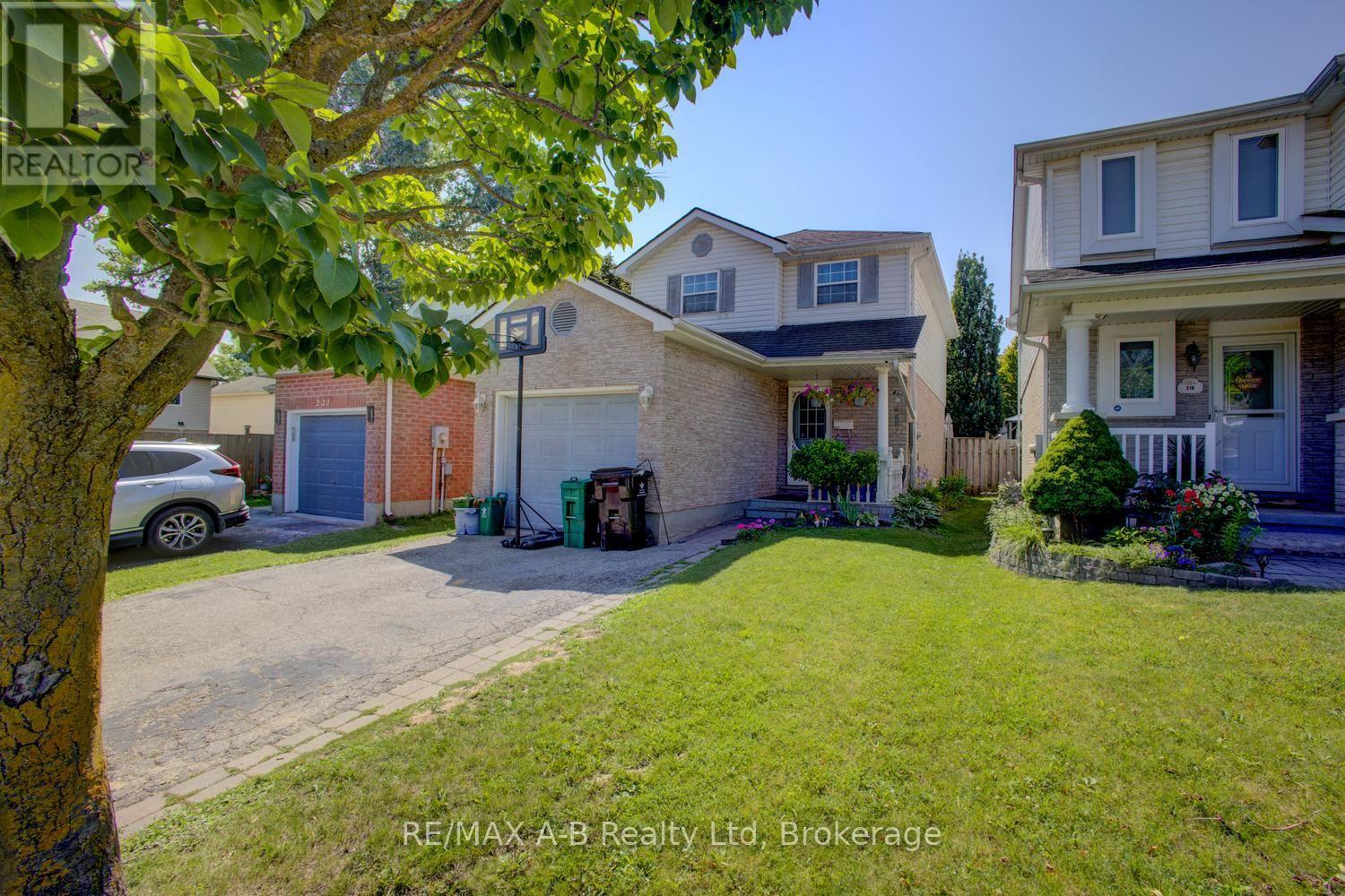 223 Melran Drive Photo de la propriété 1