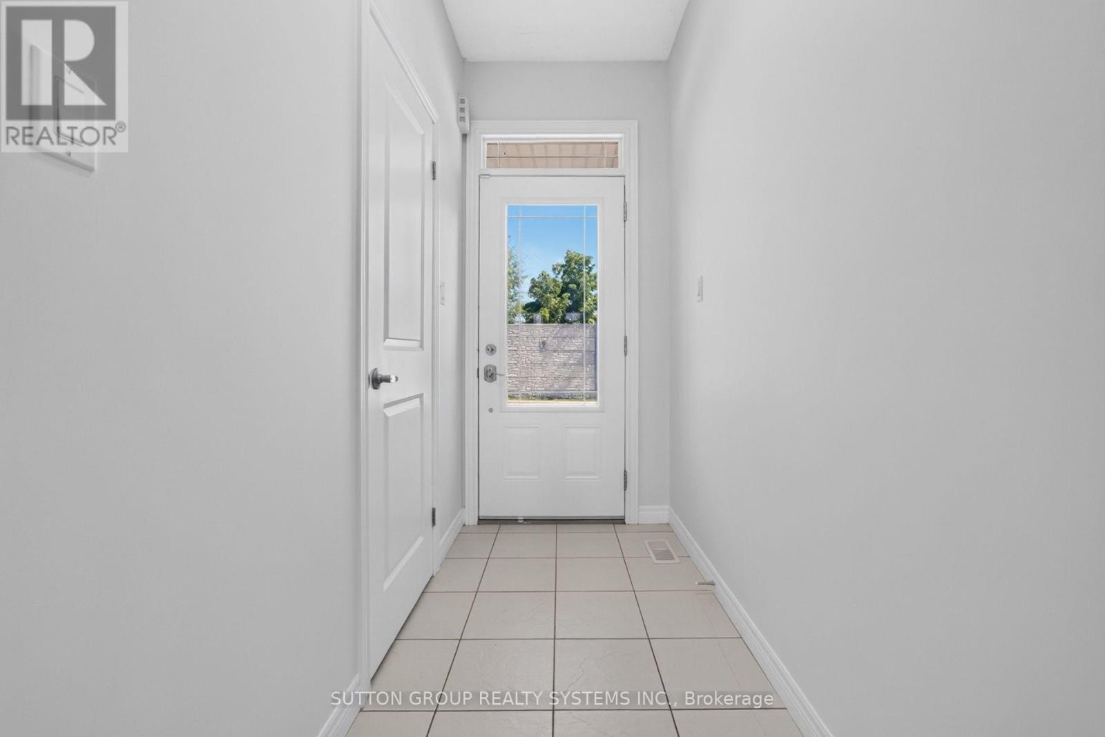 54 - 380 Lake Street Property Photo 10