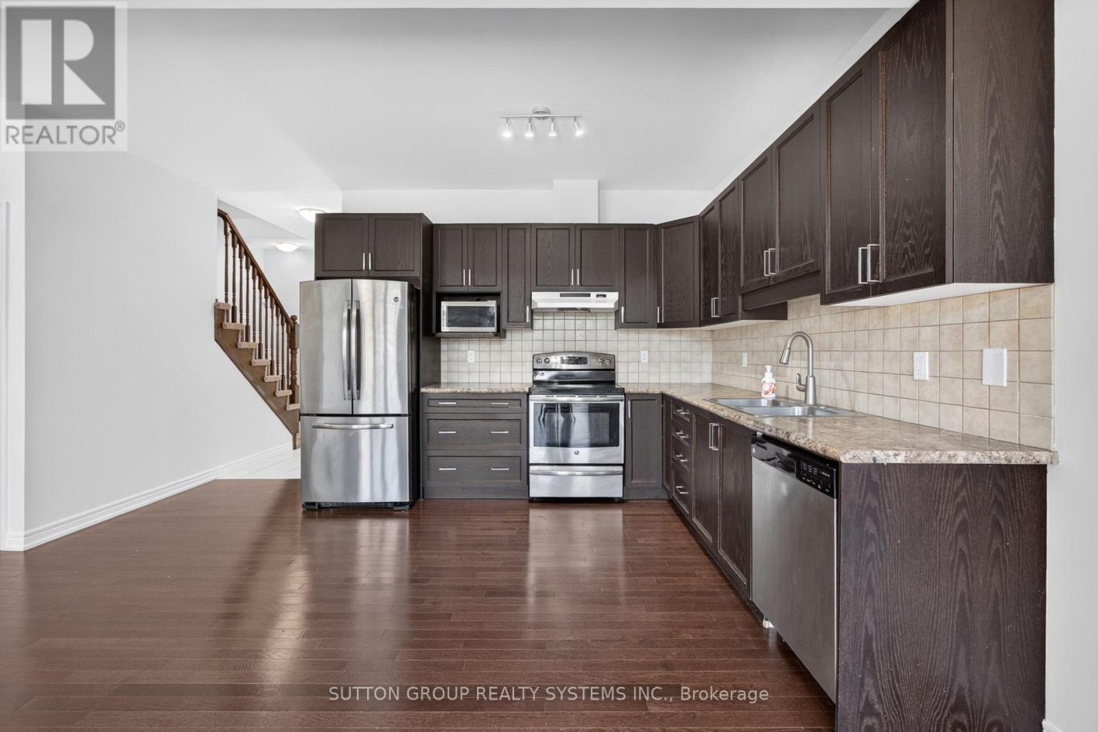 54 - 380 Lake Street Property Photo 14