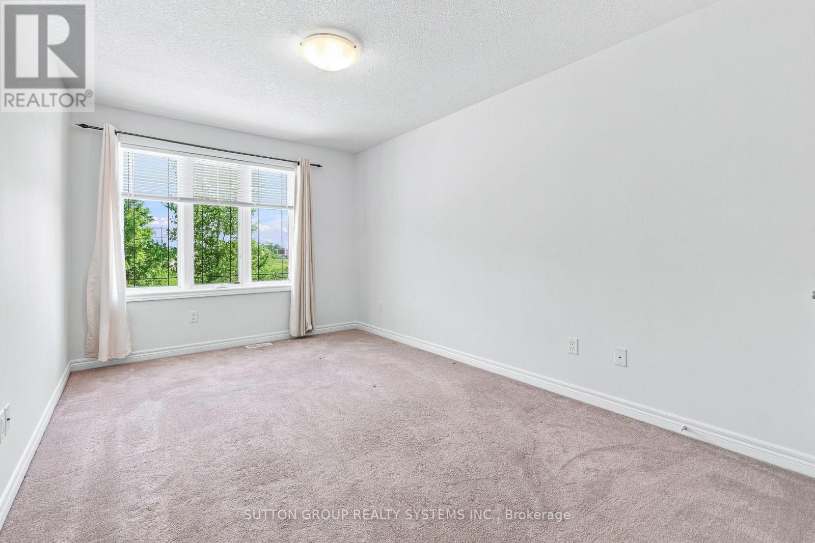 54 - 380 Lake Street Property Photo 34