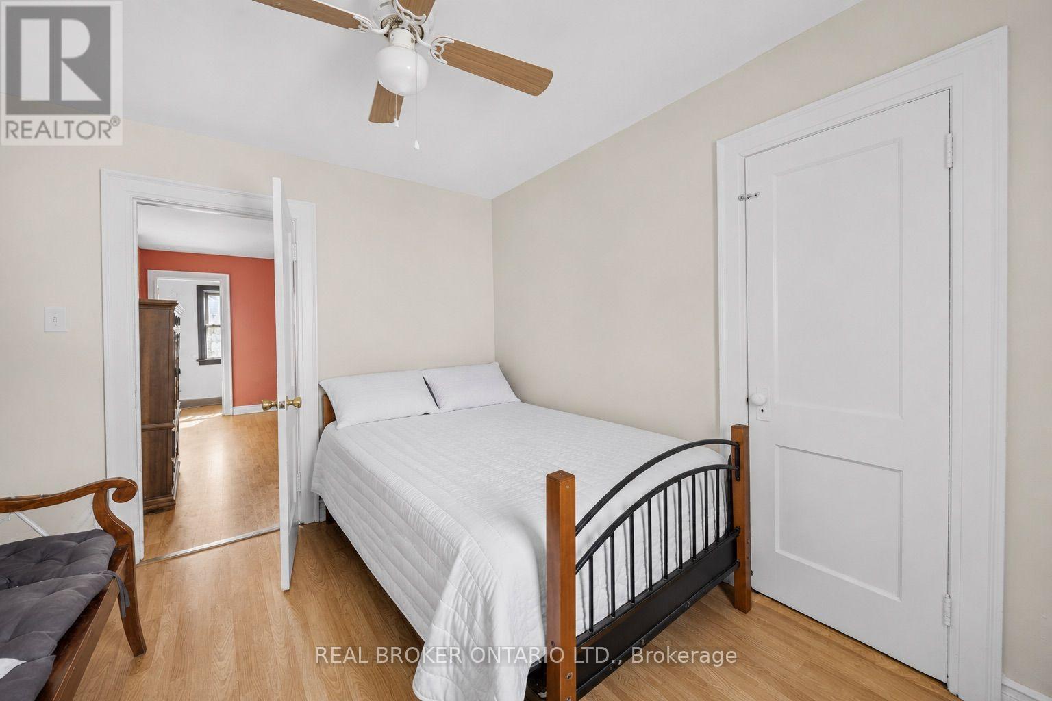 1523 Main Street E Property Photo 24