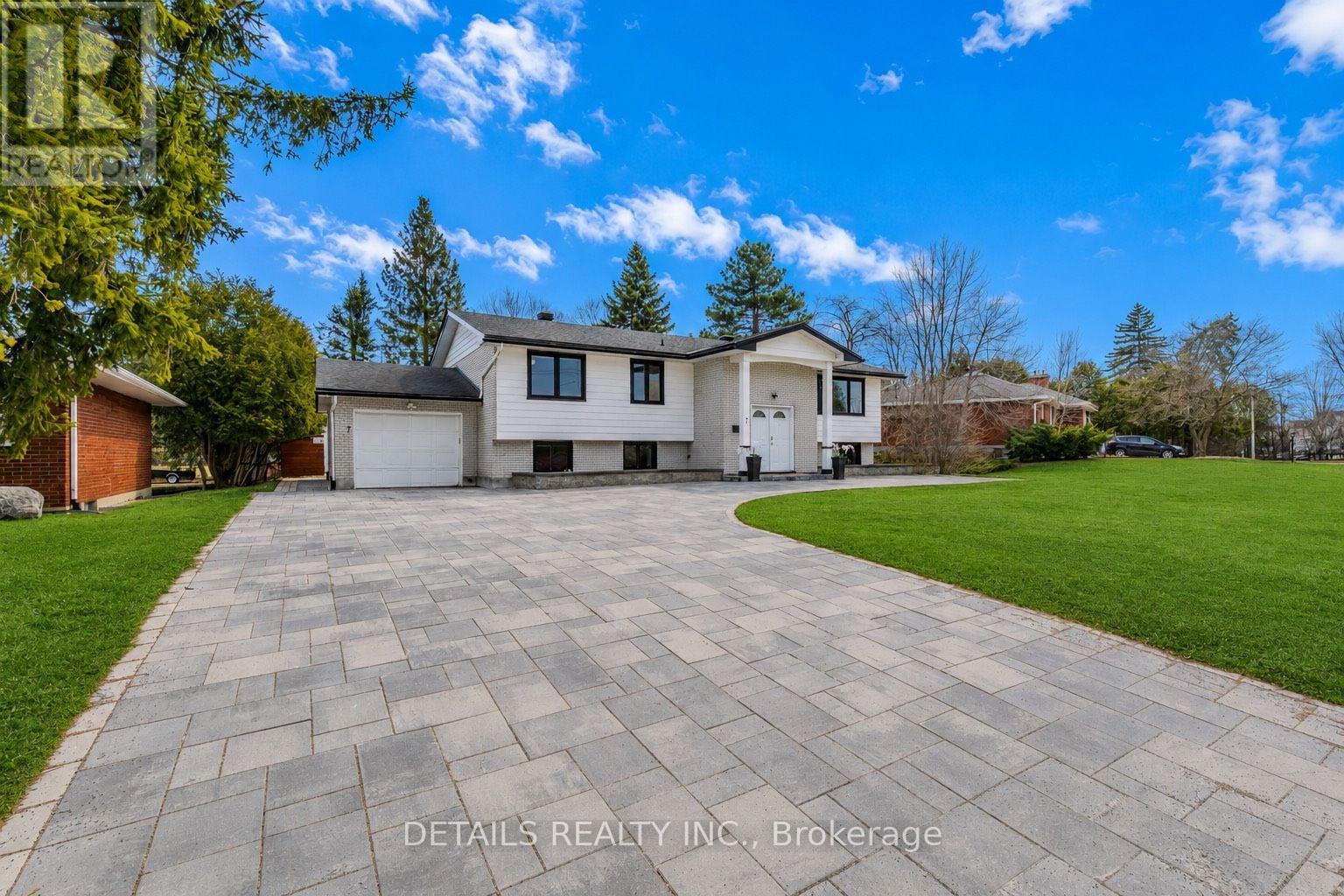 7 KERRY CRESCENT E