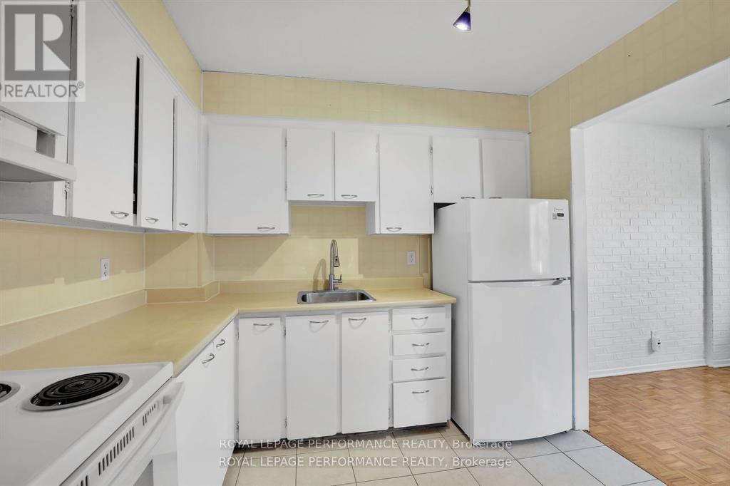 208c - 2044 Arrowsmith Drive Property Photo 10