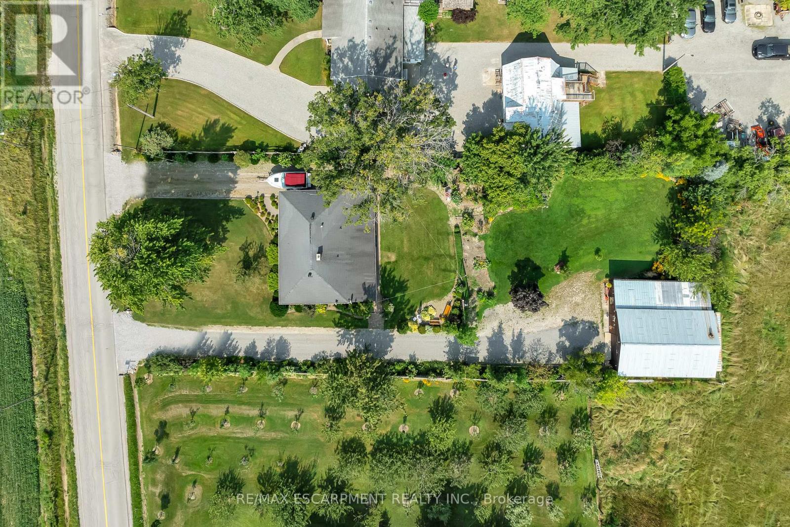 609 Green Mountain Road E Property Photo 2