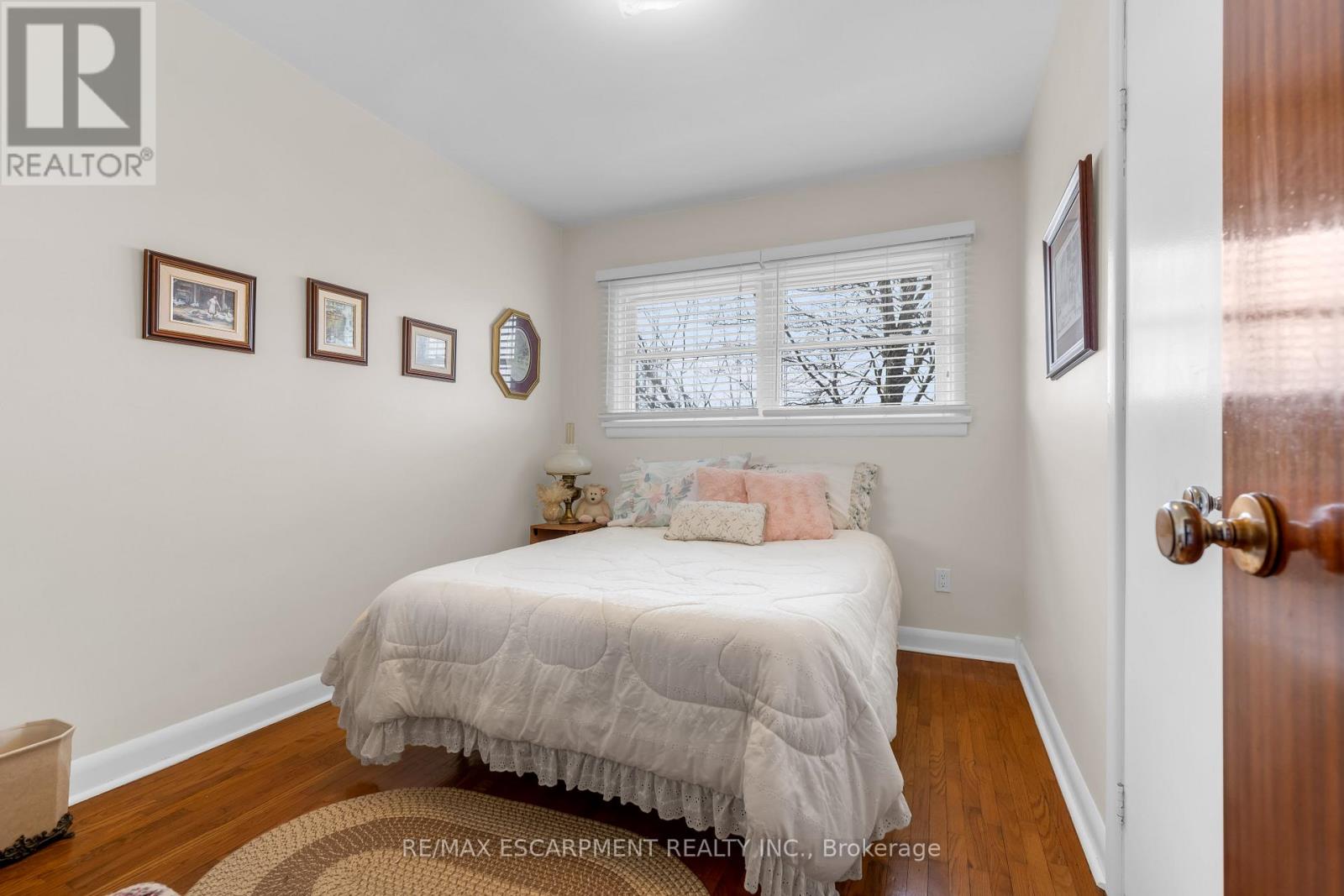 609 Green Mountain Road E Property Photo 11