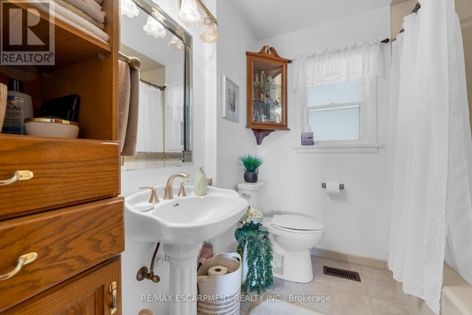 609 Green Mountain Road E Property Photo 14
