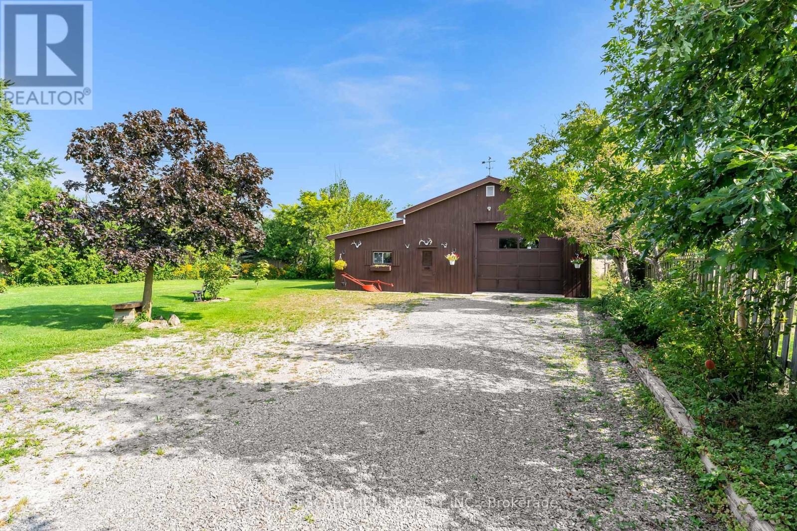 609 Green Mountain Road E Property Photo 24