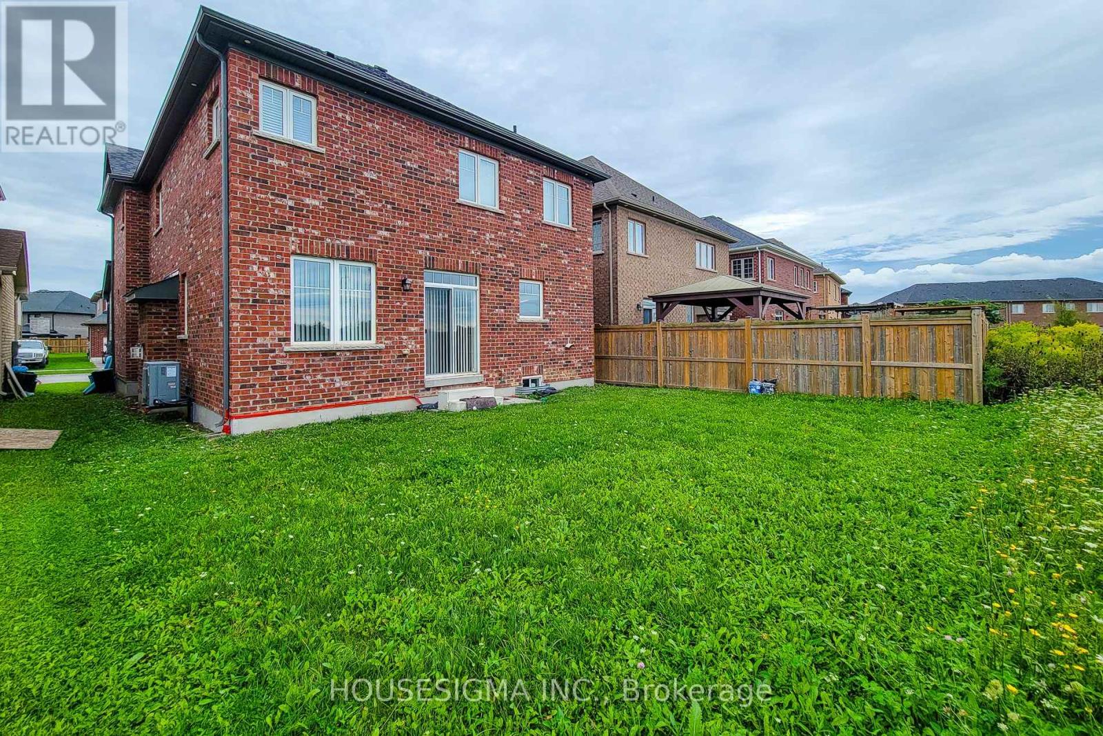 91 Homestead Way Property Photo 4