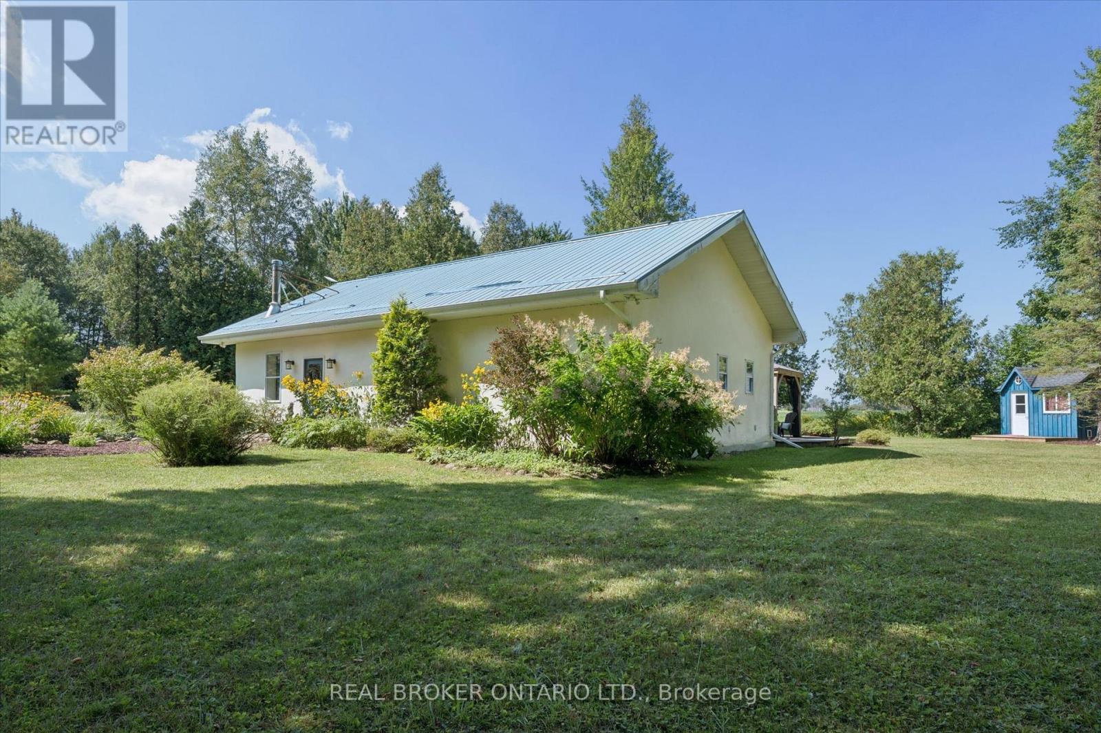 5578 11th Line Property Photo 19