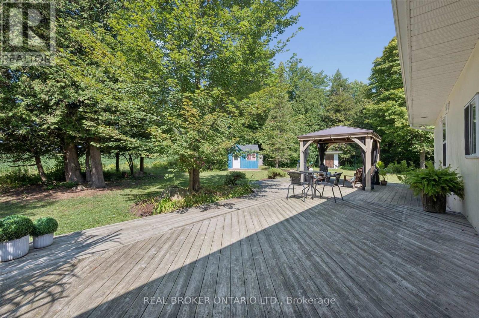 5578 11th Line Property Photo 21