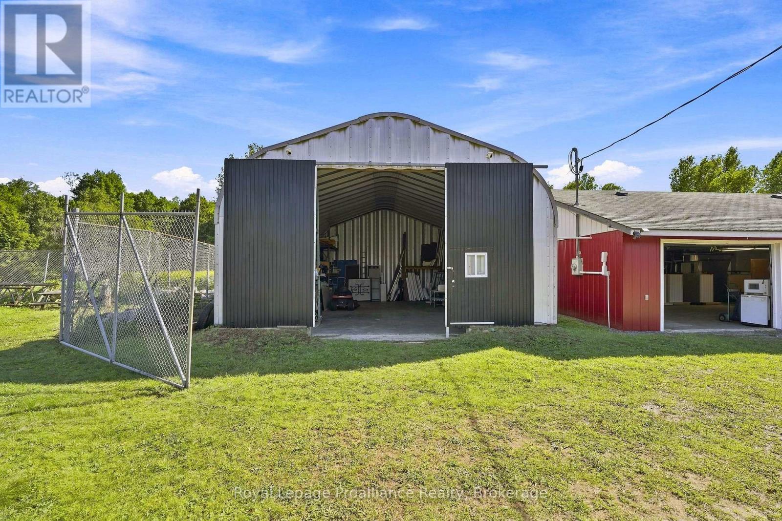 12541 Highway 41 Property Photo 2