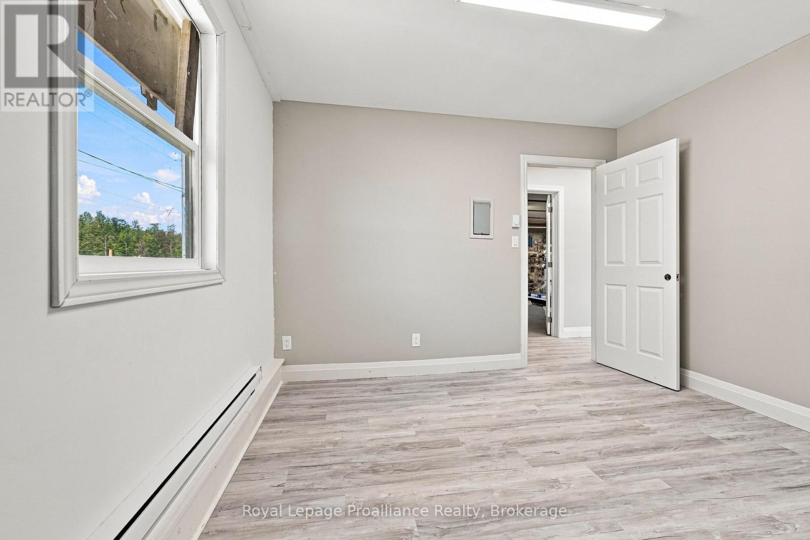 12541 Highway 41 Property Photo 10