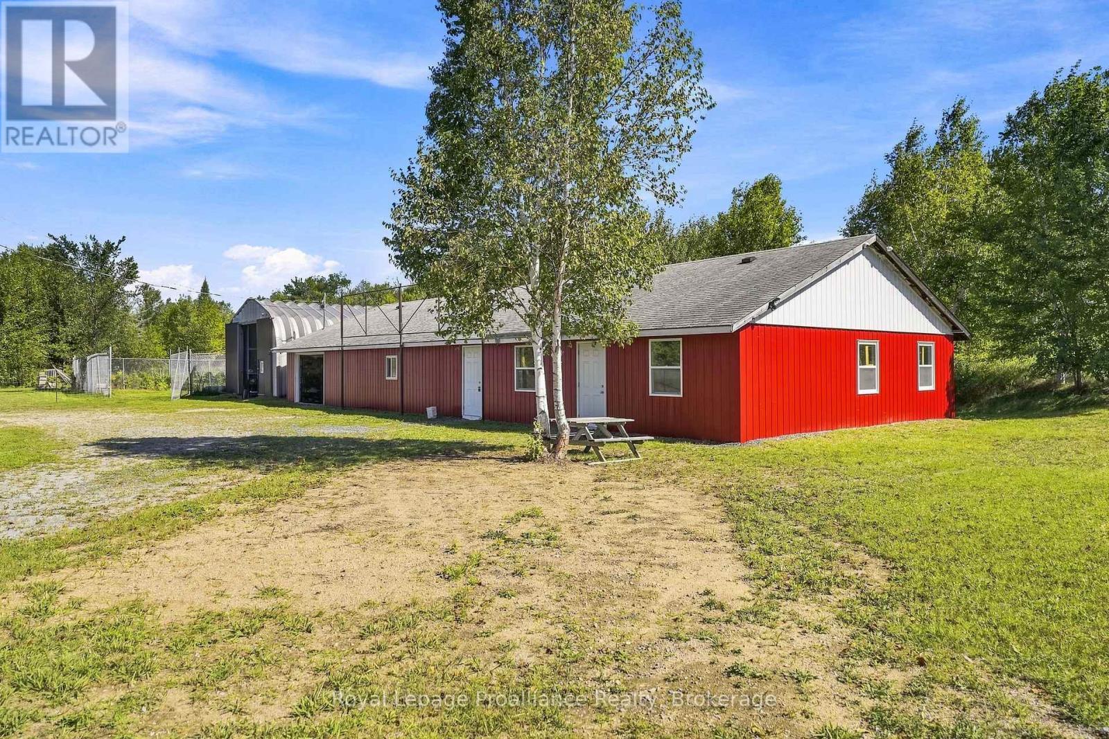 12541 Highway 41 Property Photo 14