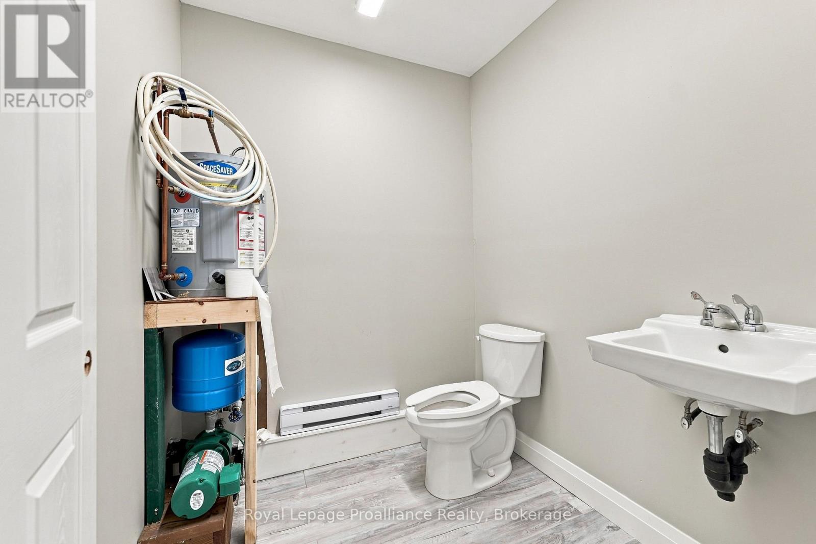 12541 Highway 41 Property Photo 17