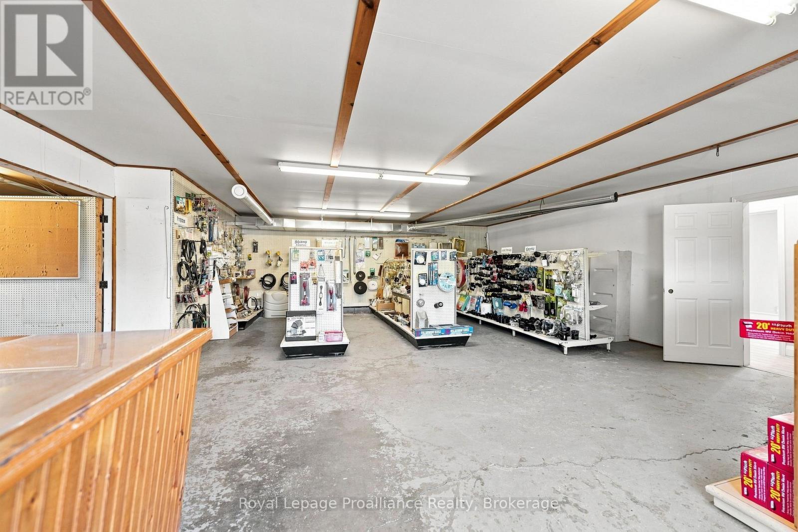 12541 Highway 41 Property Photo 21