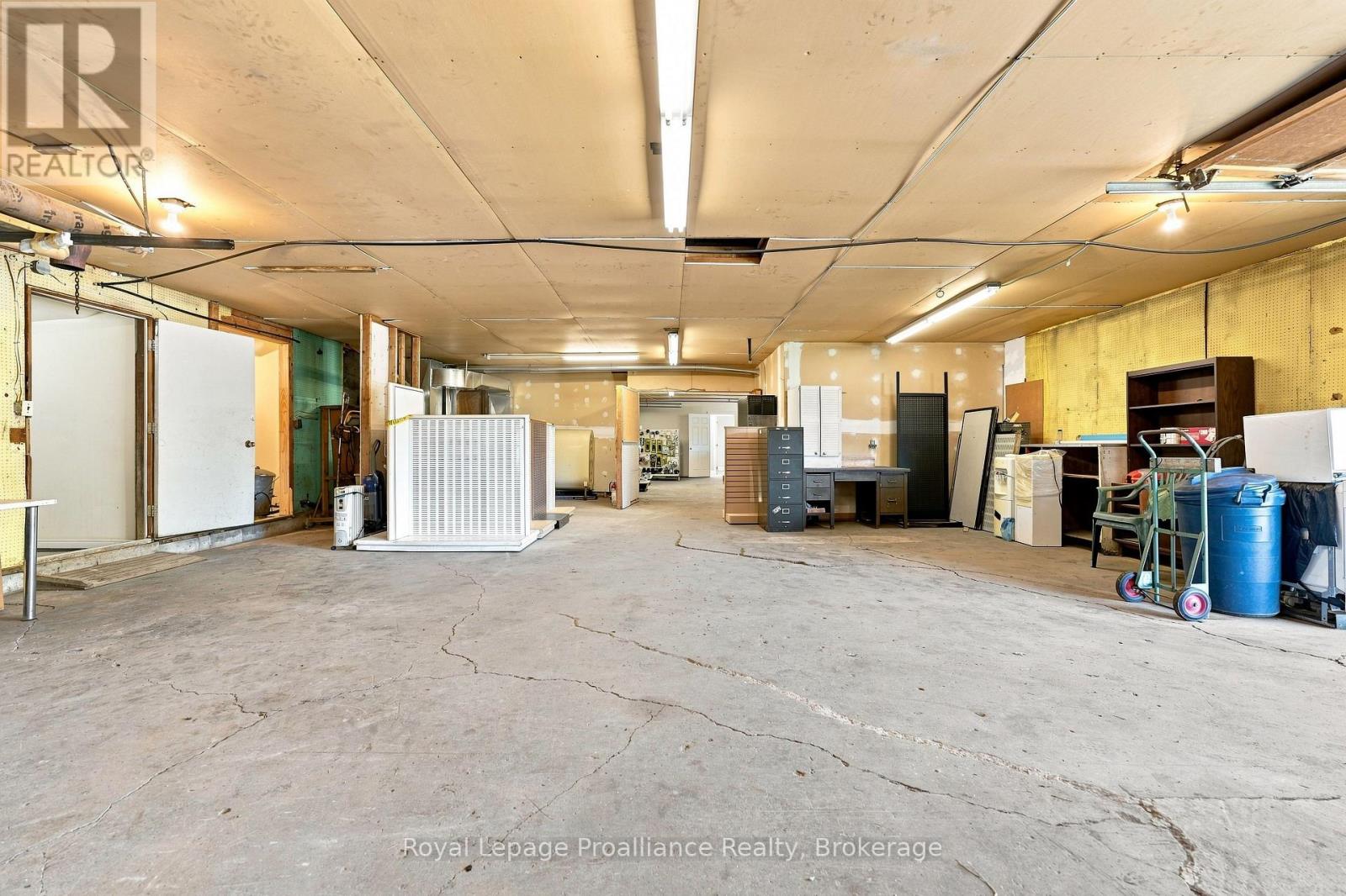 12541 Highway 41 Property Photo 30