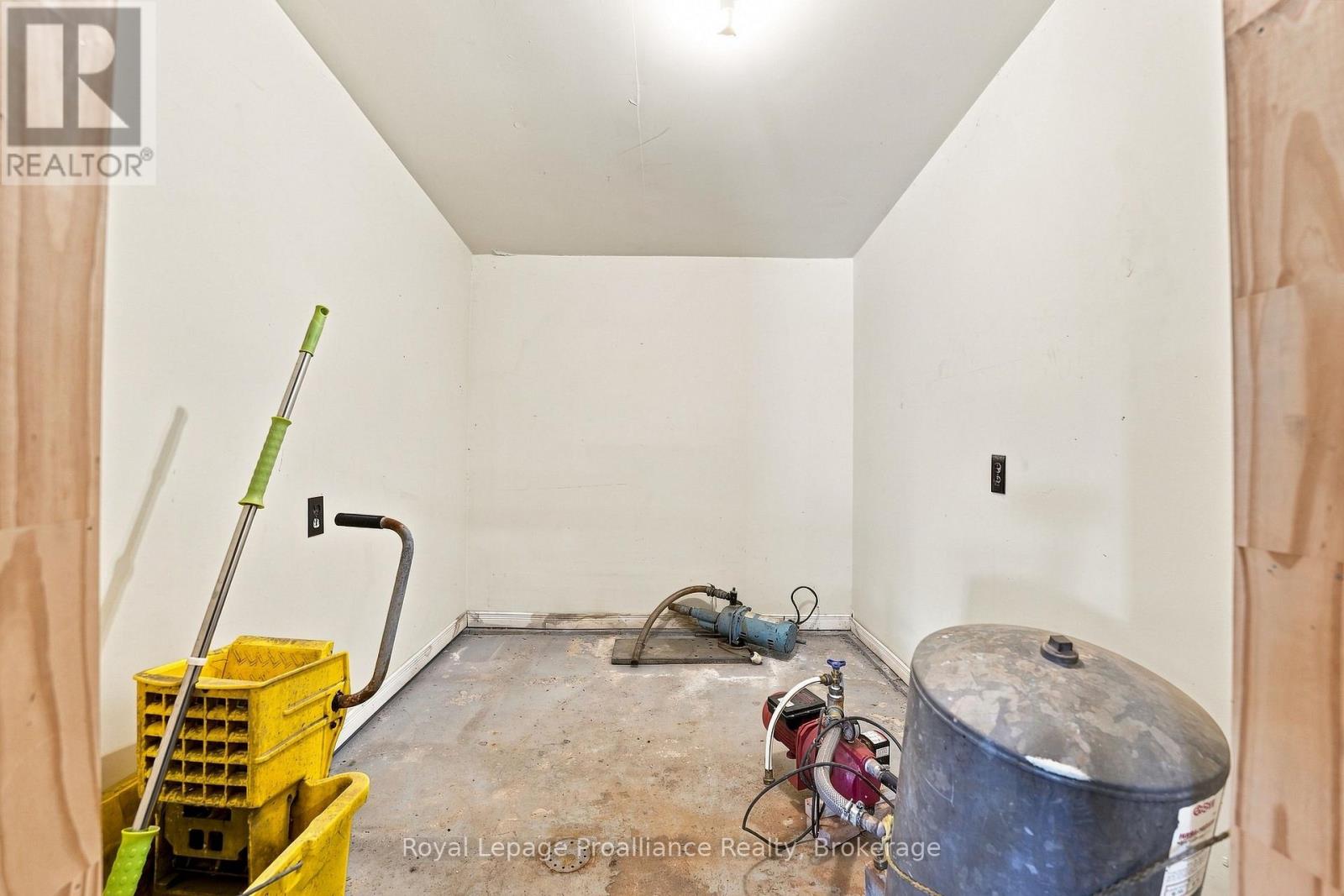 12541 Highway 41 Property Photo 33