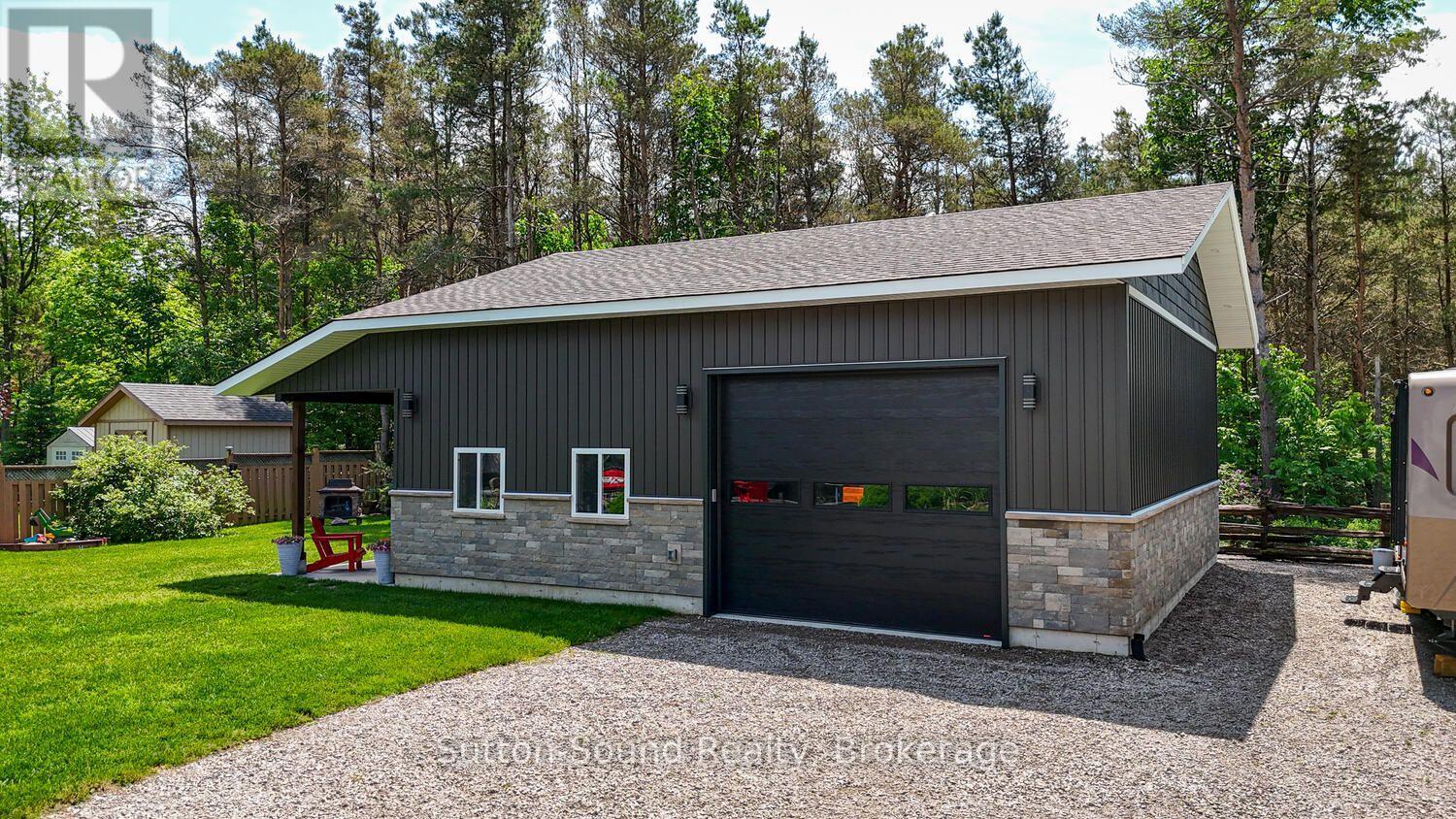 35 Pine Tree Drive Property Photo 42