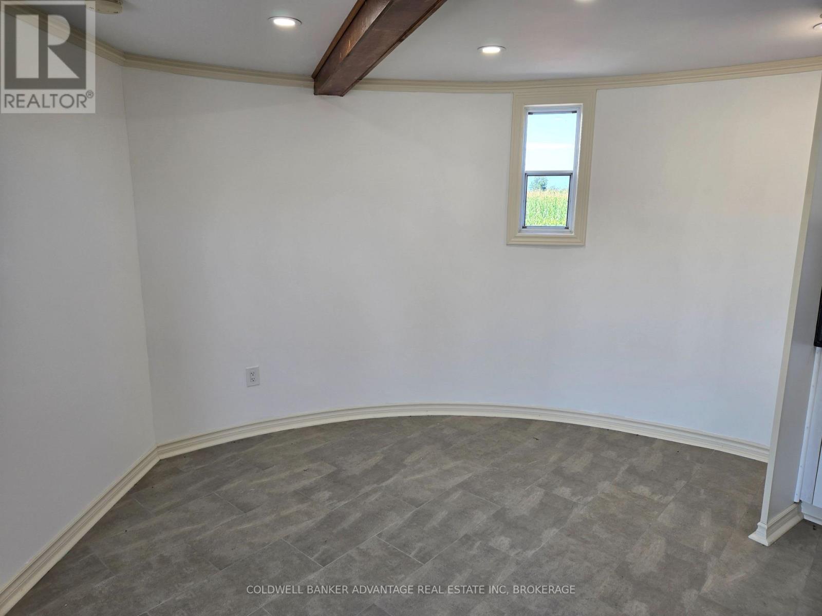 8731 Ridge Road Property Photo 6
