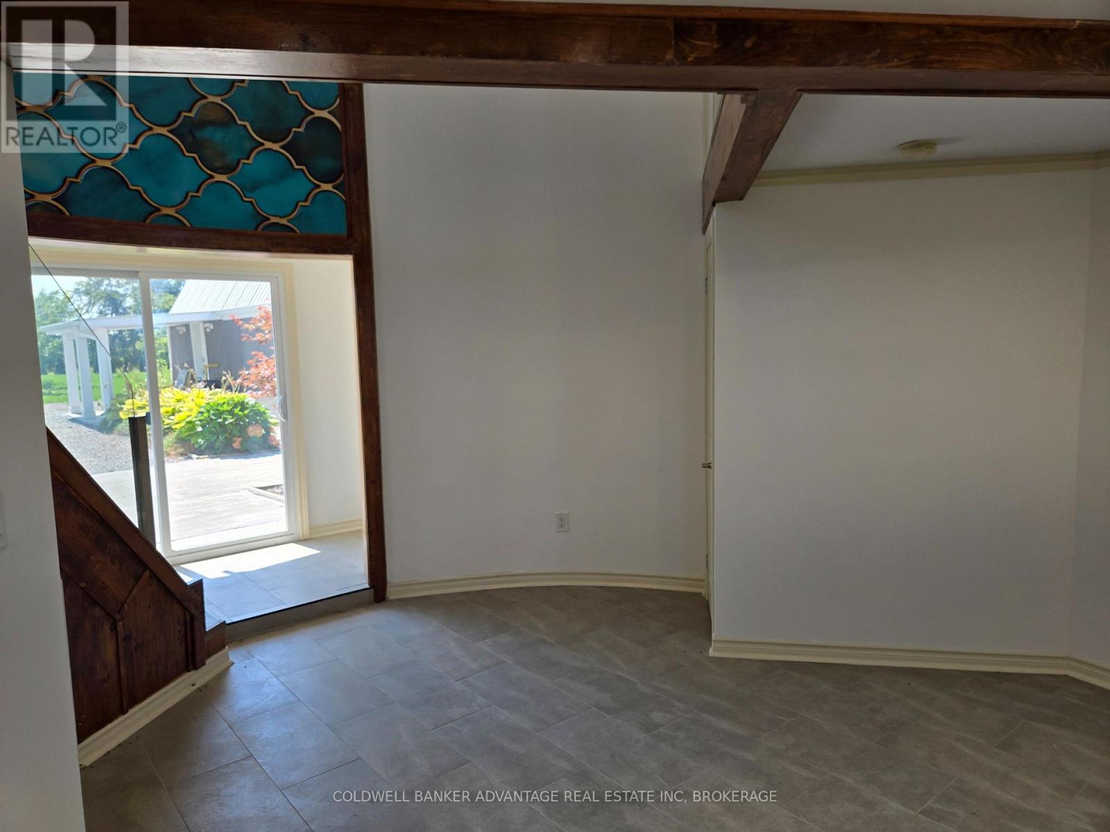 8731 Ridge Road Property Photo 11