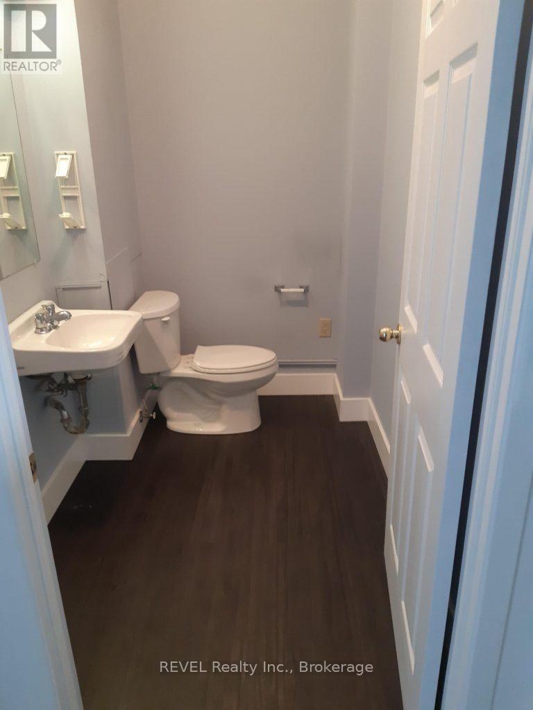 203a&b - 112 Queenston Street Property Photo 8